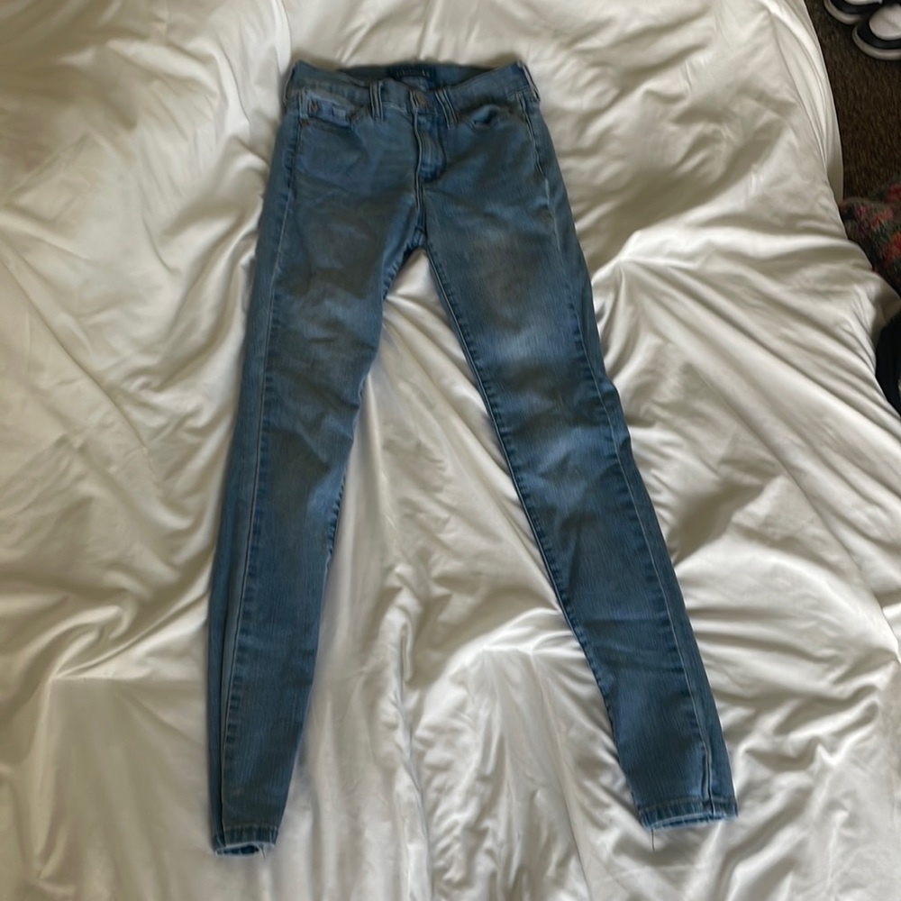 Light wash Aeropostale non ripped jeans